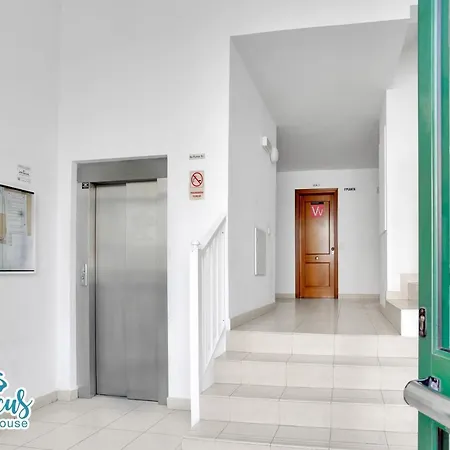 Stunning 1-bed In Near Beaches * Corralejo